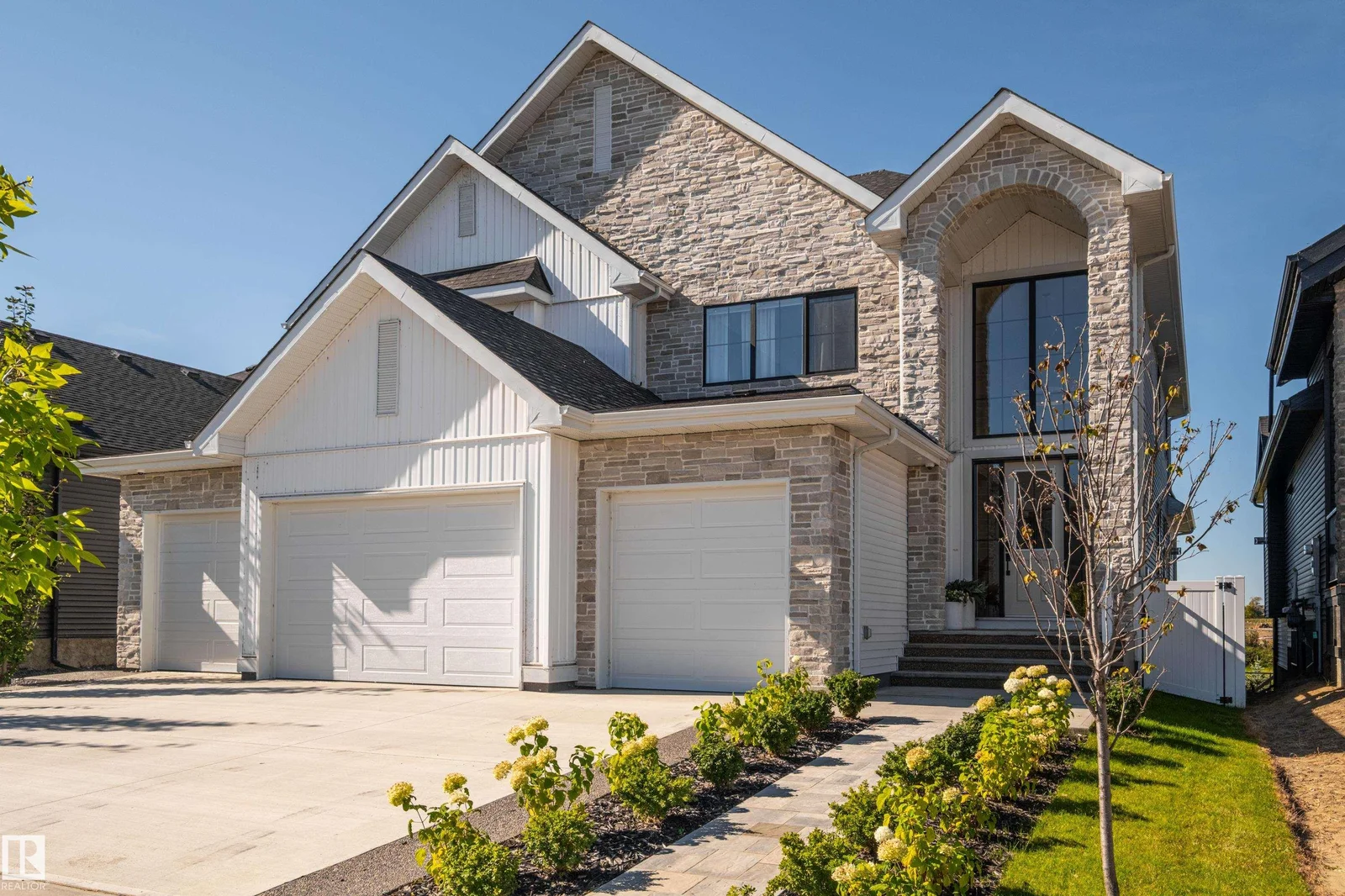 211 DEER PARK BV, Spruce Grove