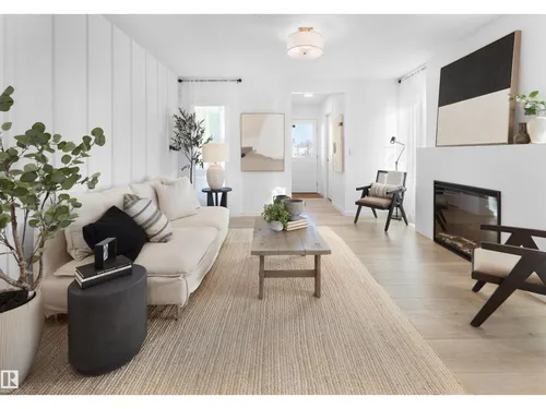 #59 17319 5 ST NE