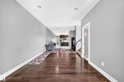 Photo 4 of 12730 118 ST NW