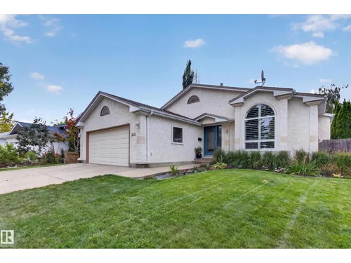102 COACHMAN WY