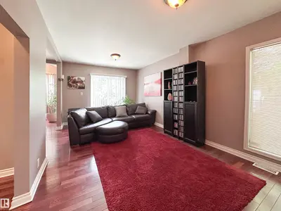 Photo 3 of 11825 80 ST NW