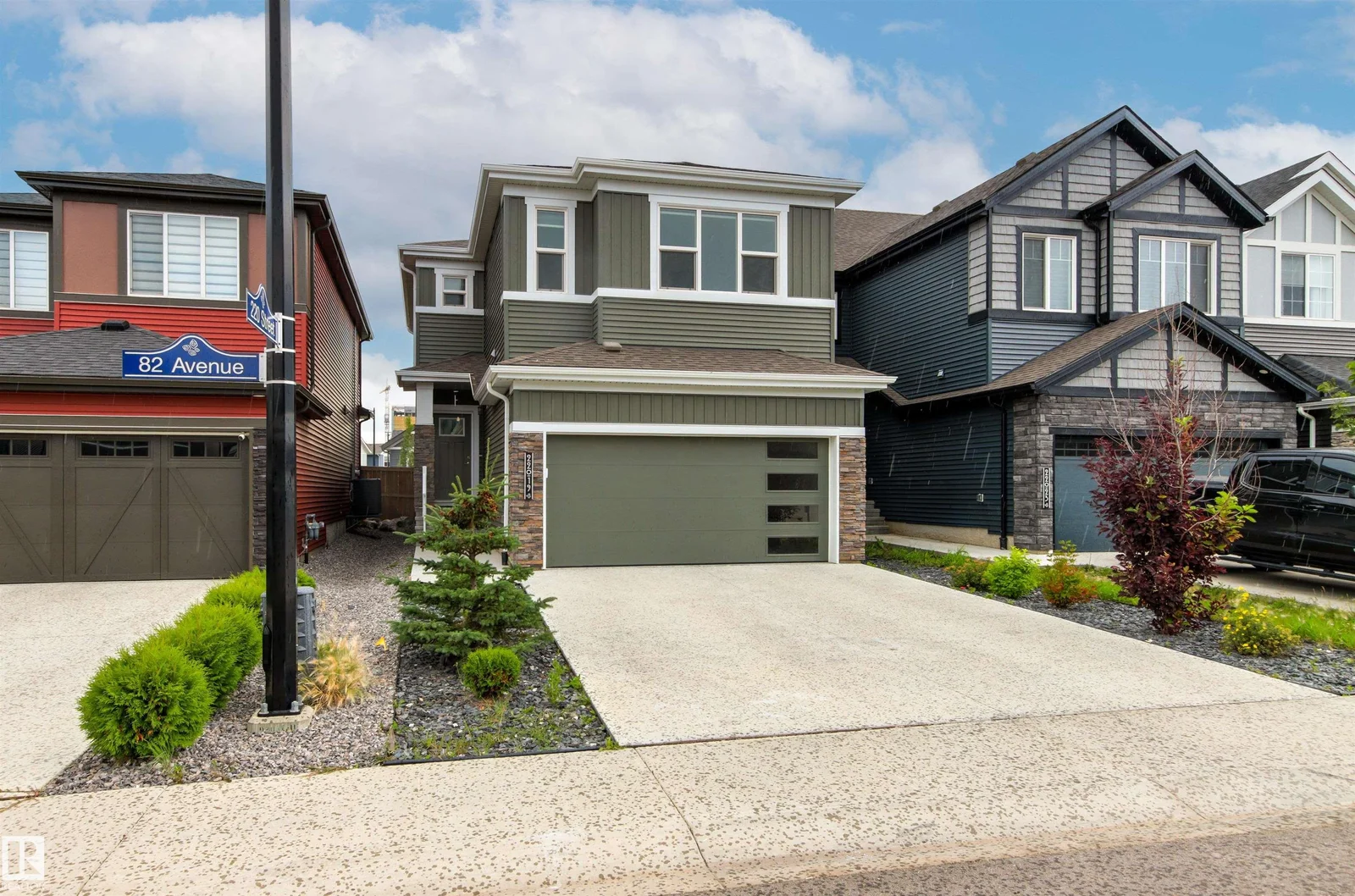 22019 82 AV NW, Edmonton