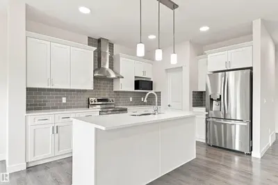 Photo 4 of 22019 82 AV NW