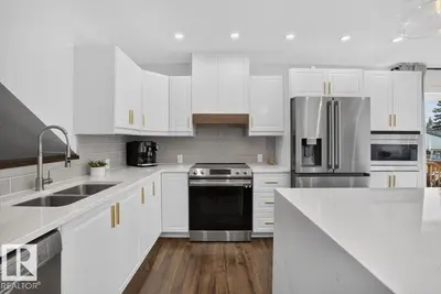 Photo 3 of 10951 62 AV NW