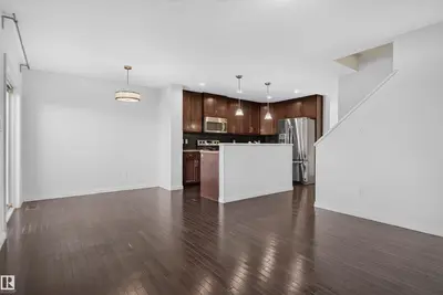 Photo 4 of 2145 28 ST NW
