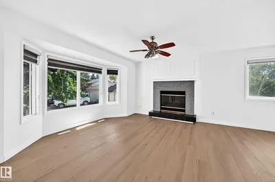 Photo 2 of 3924 26A AV NW