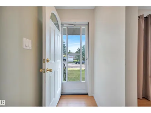 66 MEADOWBROOK RD