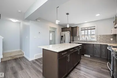 Photo 2 of 2611 14 AV NW