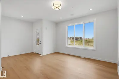 Photo 2 of 11 Tilia PL