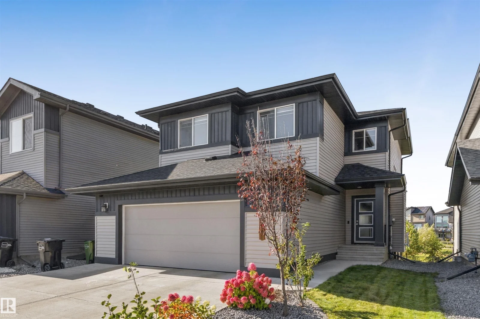 2052 CAVANAGH DR SW, Edmonton