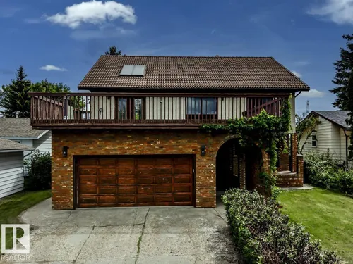 6819 10 Av NW