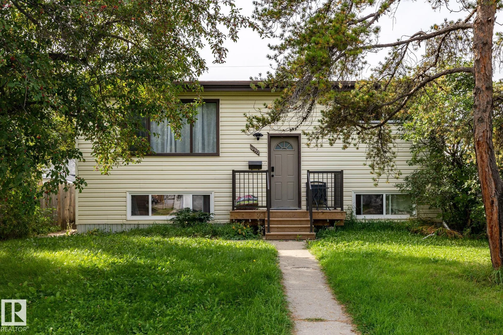 10972 157 ST NW, Edmonton