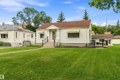 Photo 1 of 11603 ST ALBERT TR NW