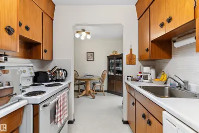 Photo 2 of 11603 ST ALBERT TR NW