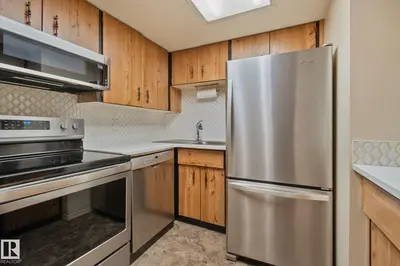 Photo 4 of #305 10335 118 ST NW