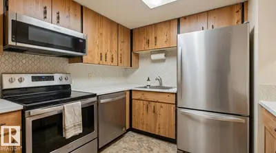 Photo 3 of #305 10335 118 ST NW