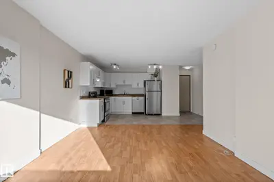 Photo 3 of #1210 9710 105 ST NW