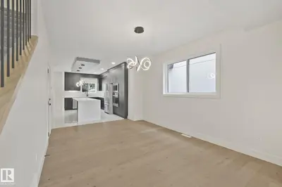 Photo 2 of 10965 129 ST NW