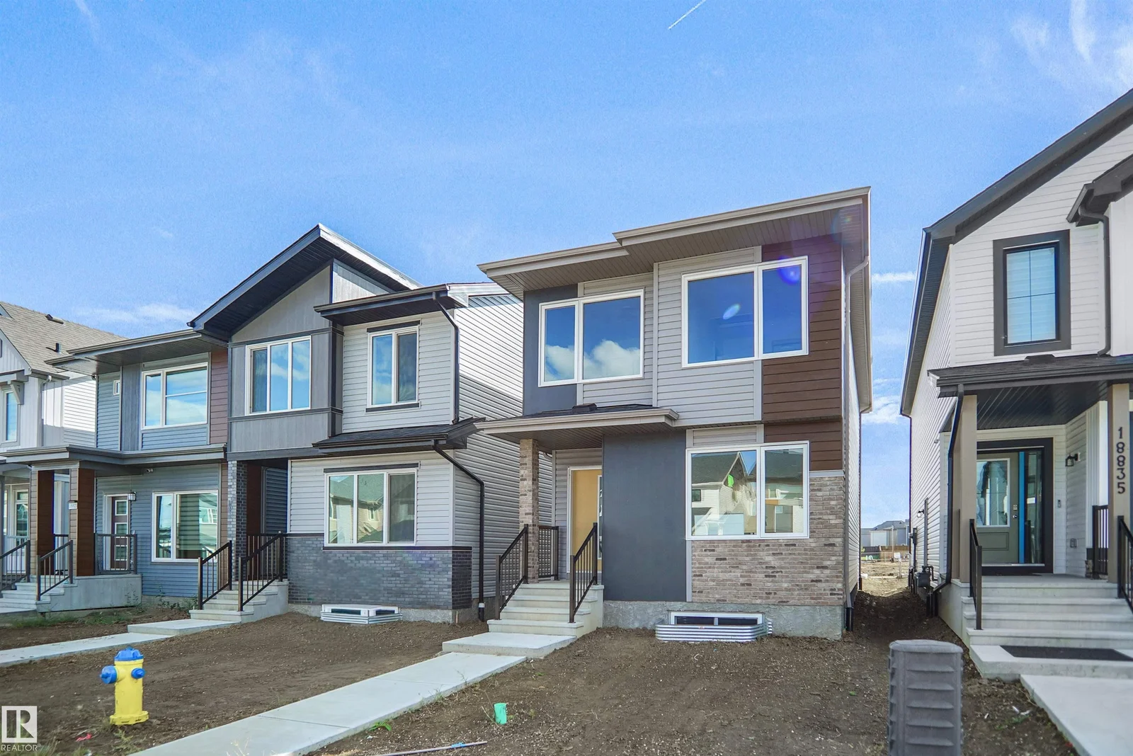 20835 16 AV NW, Edmonton