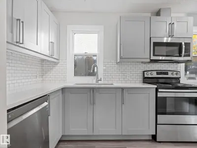 Photo 4 of 12018 126 St NW NW