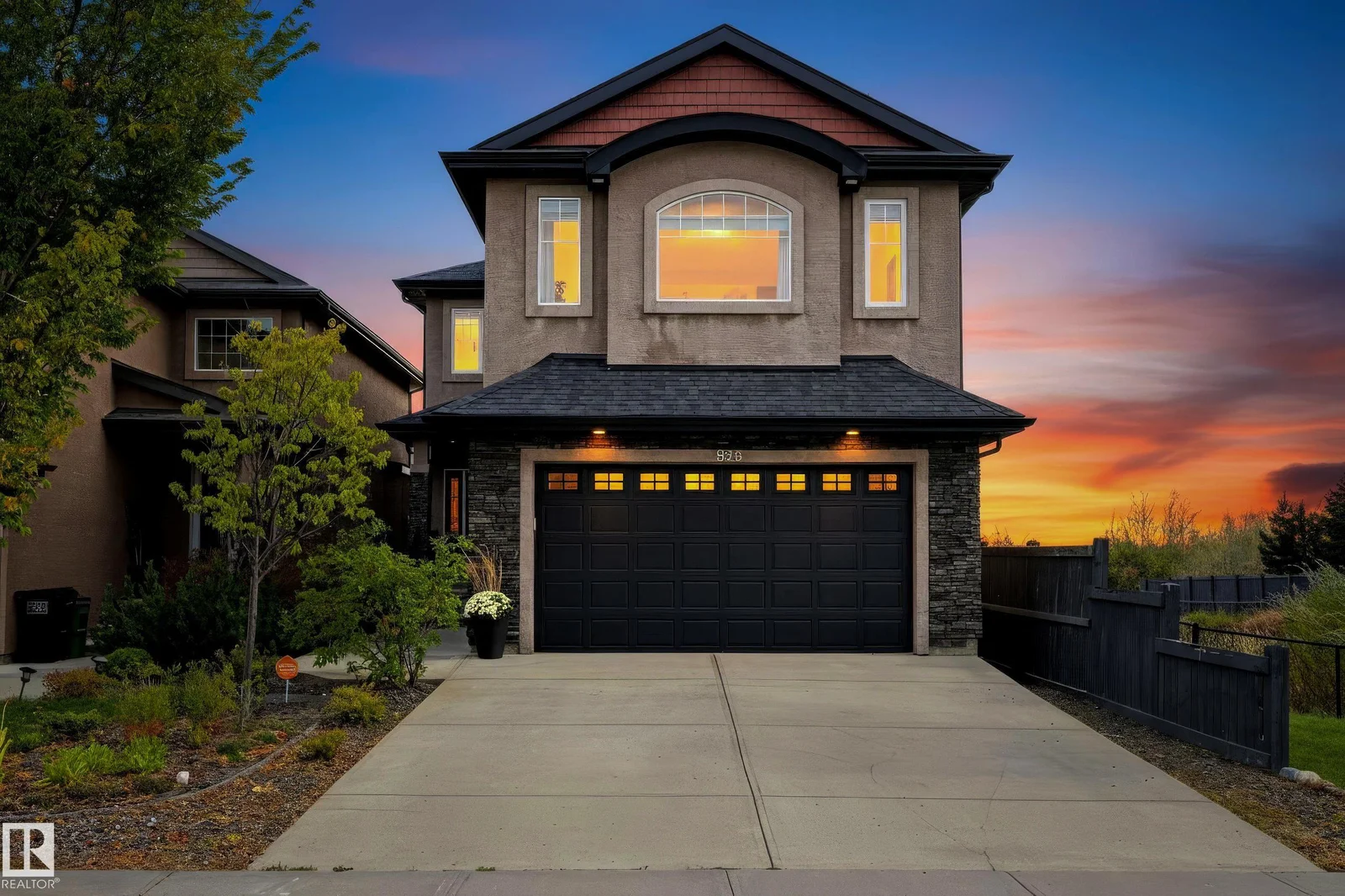 525 ALBANY WY NW, Edmonton