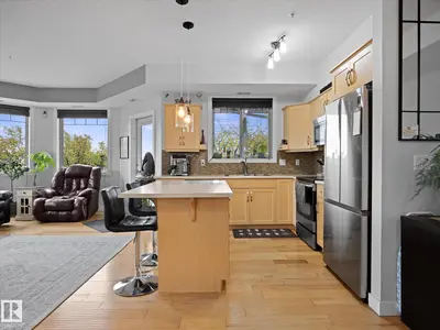 Photo 4 of #305 8730 82 AV NW