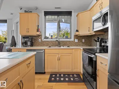 Photo 2 of #305 8730 82 AV NW