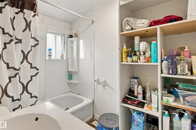Photo 3 of 12707 73 ST NW
