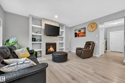 Photo 4 of 20503 99 AV NW