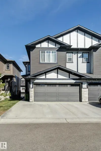 Photo 1 of #32 1703 16 AV NW NW