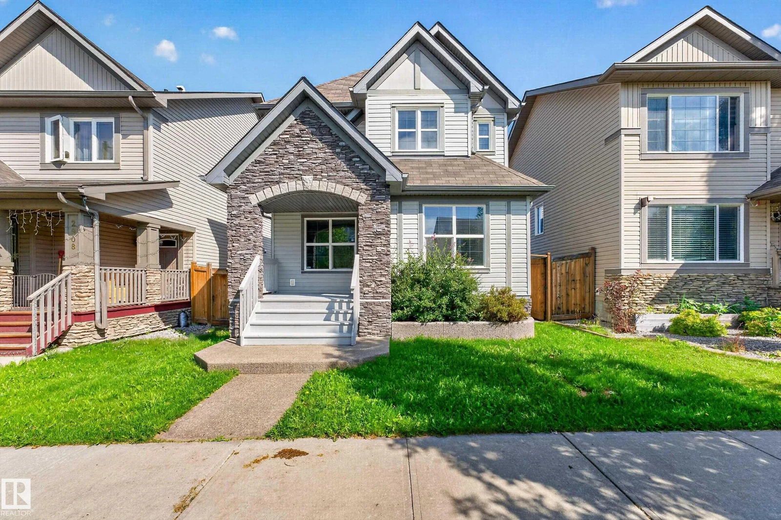 2904 19 AV NW, Edmonton