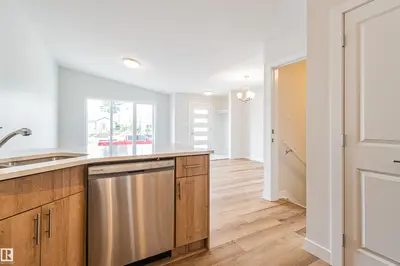 Photo 3 of 12117 85 ST NW