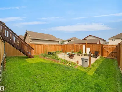Photo 4 of 1216 29 AV NW NW