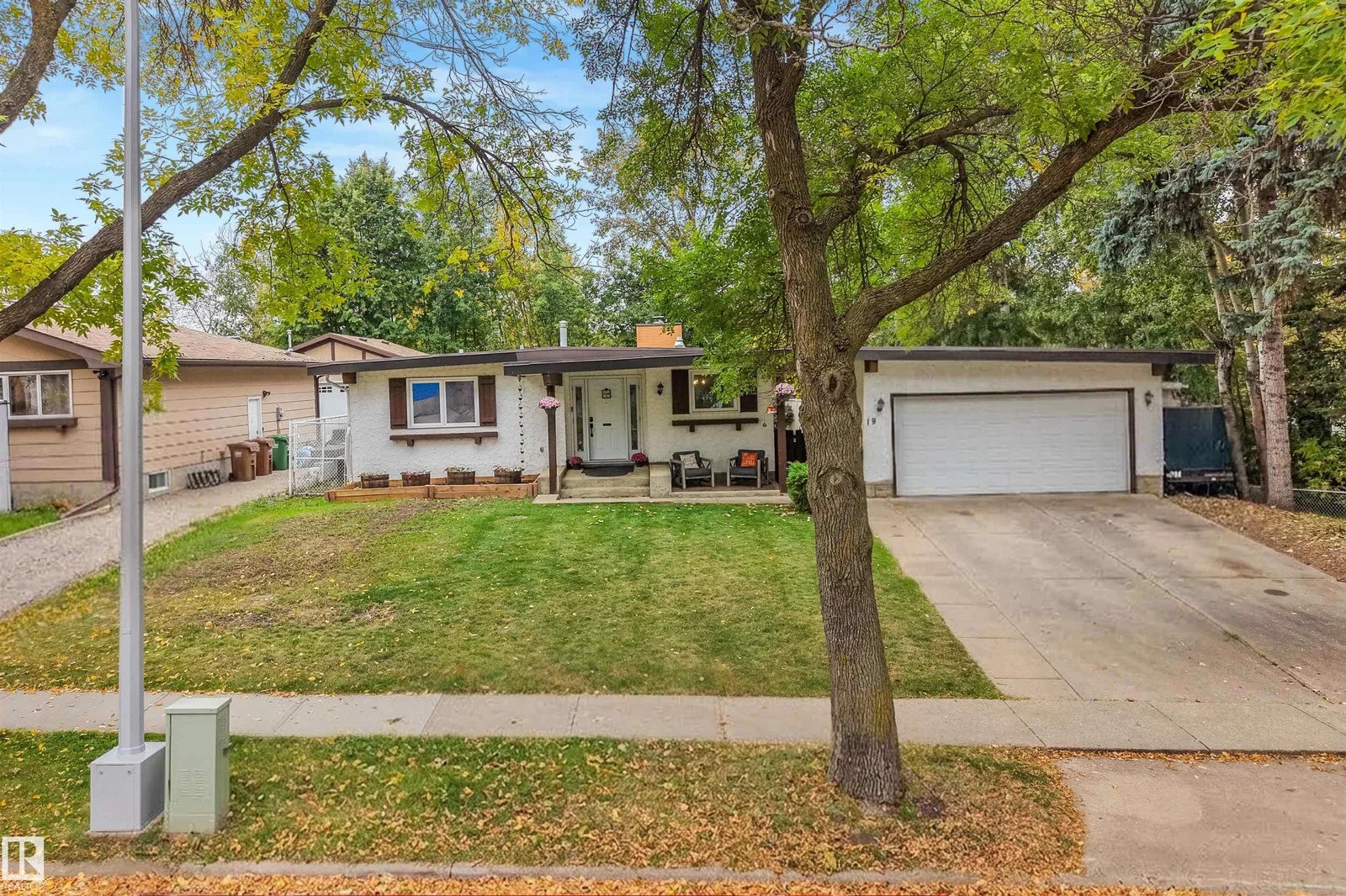 19 GATEWOOD AV, St. Albert