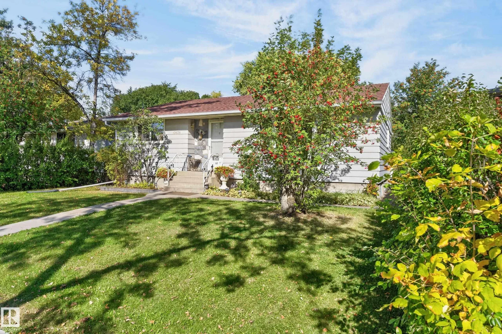 13636 122 AV NW, Edmonton