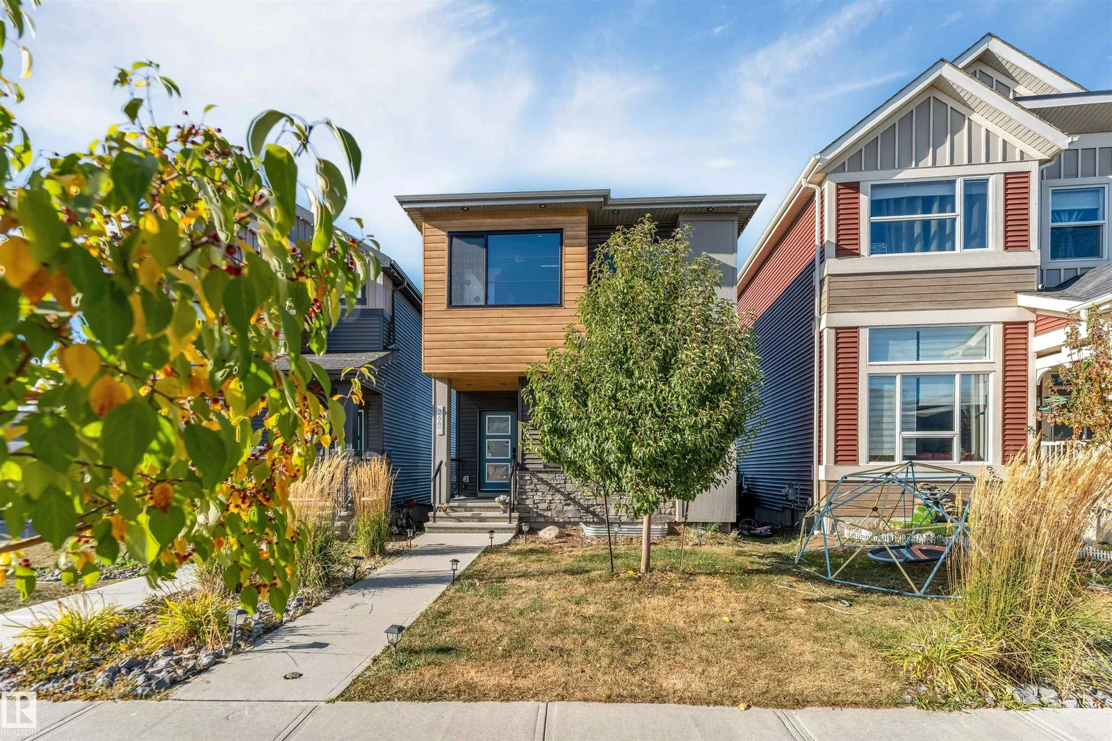 266 CHARLESWORTH DR SW, Edmonton