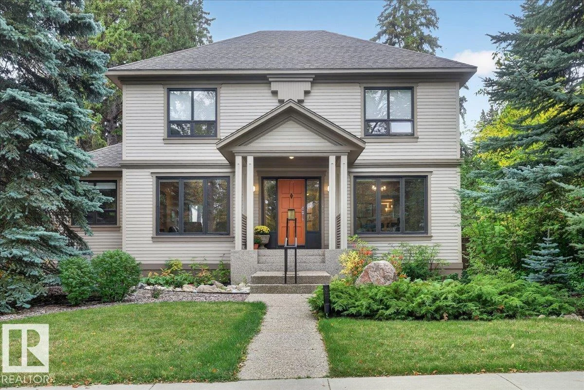 30 ST GEORGE'S CR NW, Edmonton