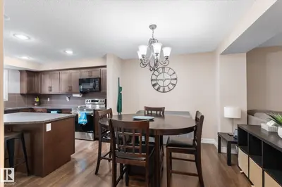 Photo 3 of 16 MEADOWLAND CR