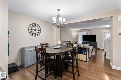 Photo 2 of 16 MEADOWLAND CR