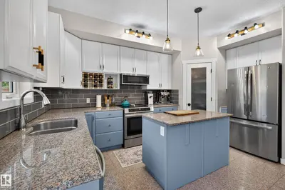 Photo 2 of 14422 104 AV NW