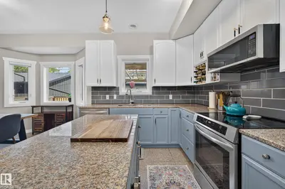 Photo 3 of 14422 104 AV NW