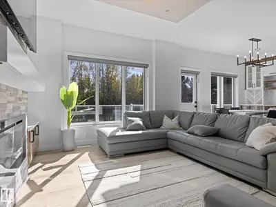 Photo 3 of 16115 34 AV SW
