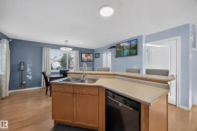 Photo 4 of 16408 59 ST NW