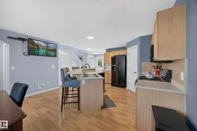 Photo 3 of 16408 59 ST NW