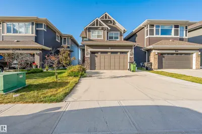 Photo 2 of 1583 PLUM CIRCLE CI SW