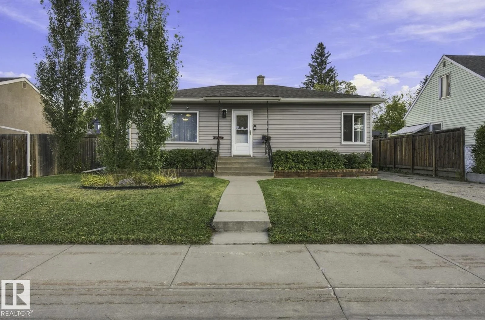 11928 127 ST NW, Edmonton