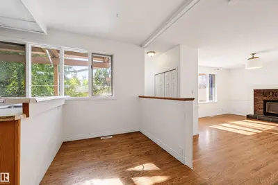 Photo 3 of 14019 106 AV NW