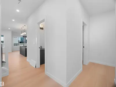 Photo 2 of 22108 94 AV NW
