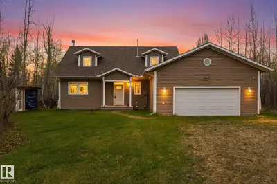 Photo 1 of 63 5124 TWP ROAD 554