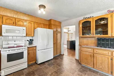 Photo 3 of 16, 56019 Rge Rd 230